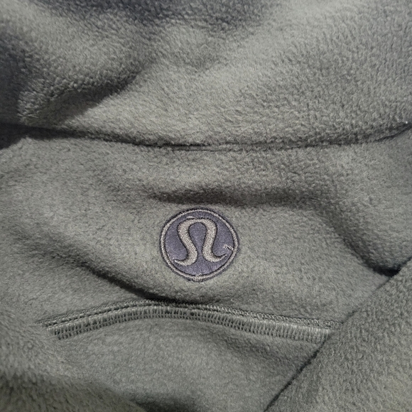 Lululemon - Picture 2 of 2
